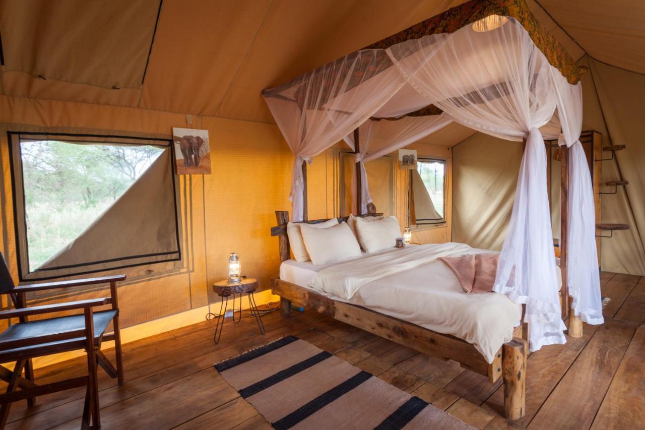 Baobab Tented Camp Kwa Kuchinia Экстерьер фото