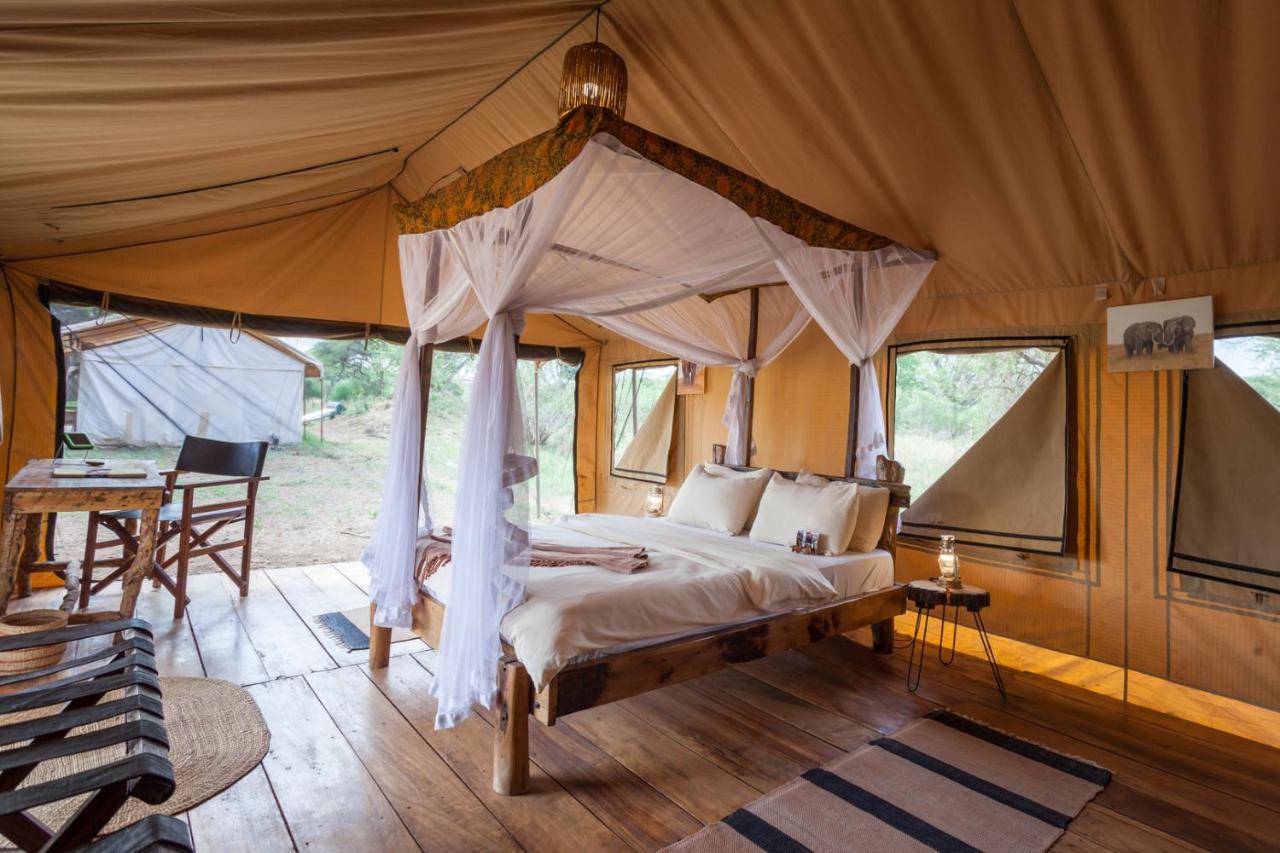 Baobab Tented Camp Kwa Kuchinia Экстерьер фото